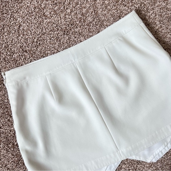 BCBGMAXAZRIA Off White Mini Skirt Asymmetrical Hem Small - Picture 11 of 12